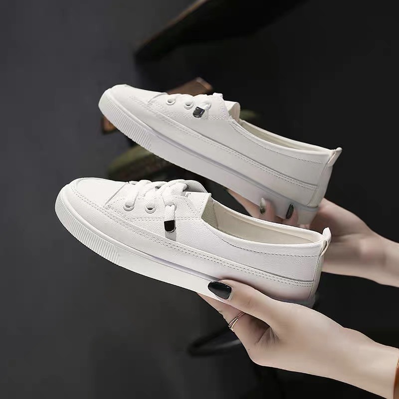 Giày slip on thể thao nữ trắng đế bằng quốc dân ulzzang phối đồ gì cũng đẹp | BigBuy360 - bigbuy360.vn