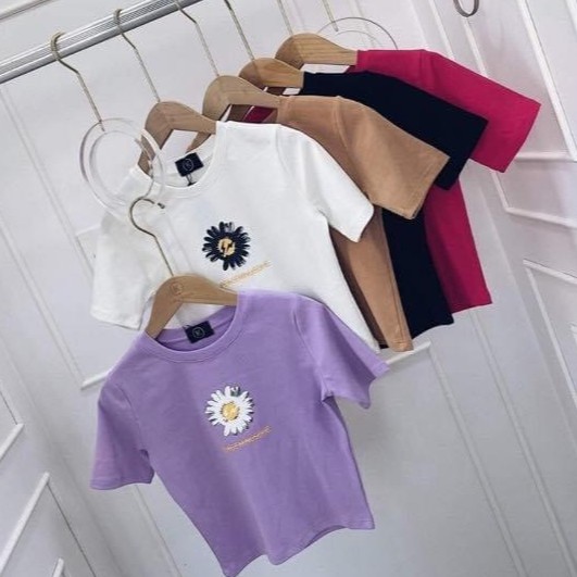 Áo croptop in hình hoa cúc chữ gạch xinh chất bozip êm đẹp