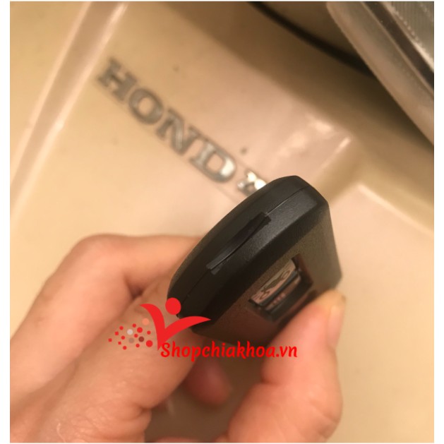 Vỏ chìa khóa xe máy Honda thông minh SH có đầy đủ nút kèm theo