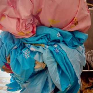 Vải c Phạm Trang