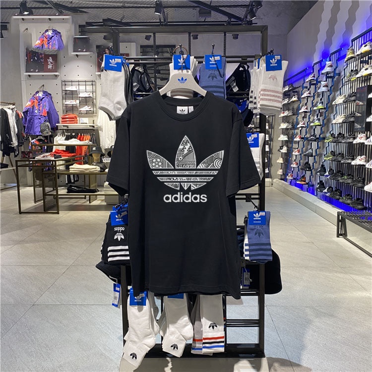 Áo thun in hình 3 lá dáng rộng form unisex
