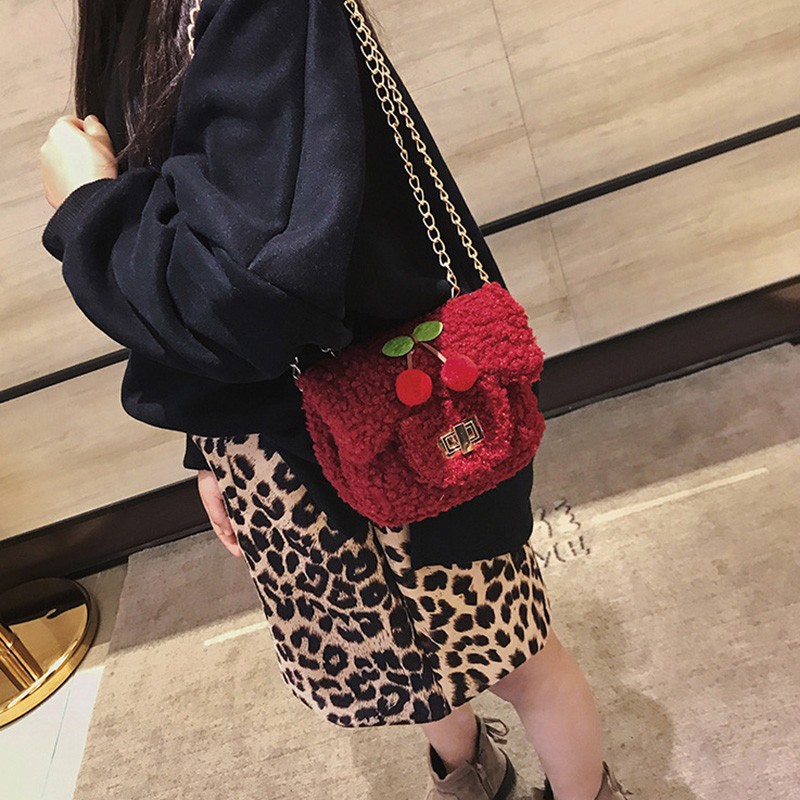Túi đeo chéo đính hình quả anh đào xinh xắn