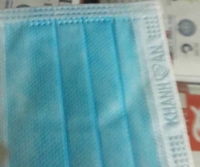 Hộp 50 cái khẩu trang y tế 4 lớp kháng khuẩn