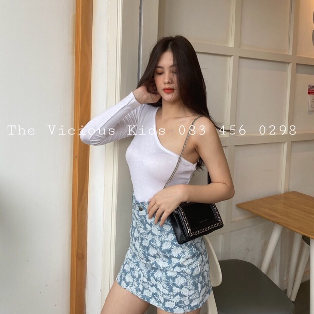 Áo lệch tay dài