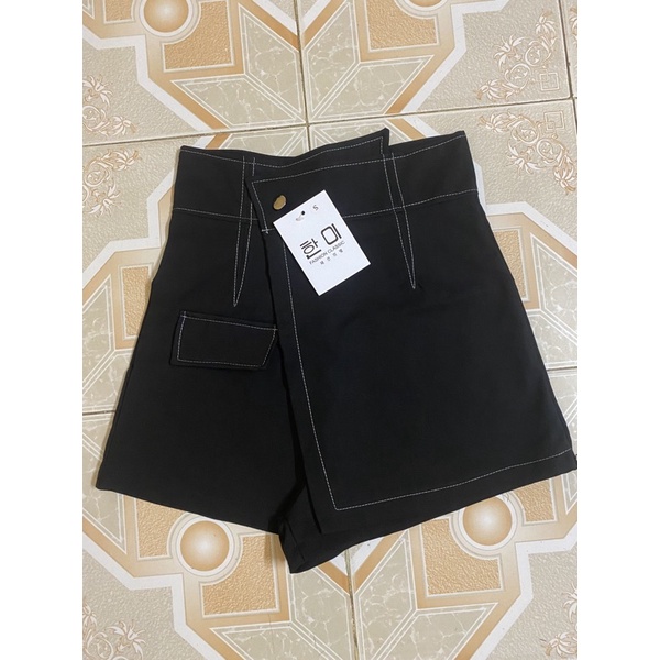 Quần váy vạt chéo chất liệu kaki, viền chỉ cá tính!