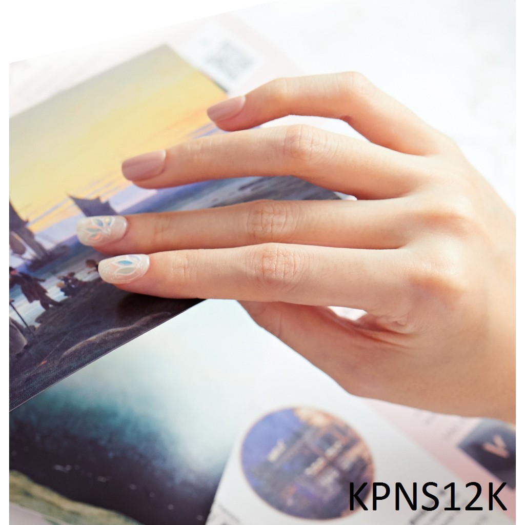Bộ 30 Móng Tay Gel Tự Dán Press &amp; Go Kiss New York Nail Box - Yacht Glitter (KPNS12K)