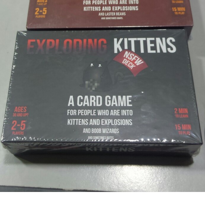 1 bộ bài mèo nổ (ver đỏ hoặc ver đen) 2 bộ nhỏ bên trong ,exploding kitten board game bản đẹp giấy dày 16*11*4