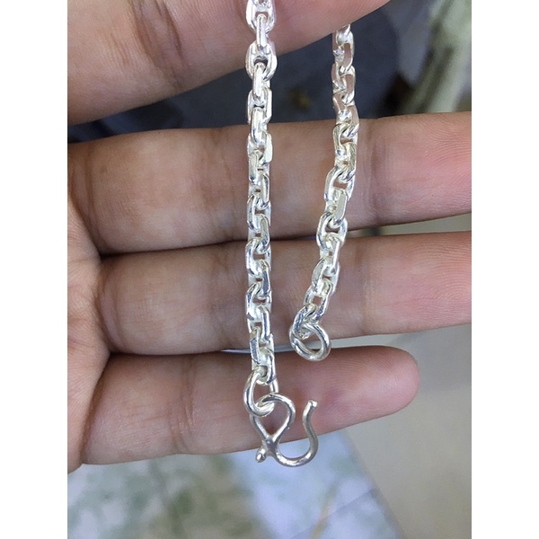 Lắc tay bạc kiểu chữ công  Khoá S dài 17cm  Giá 370k Sđt/Zalo 0858871899