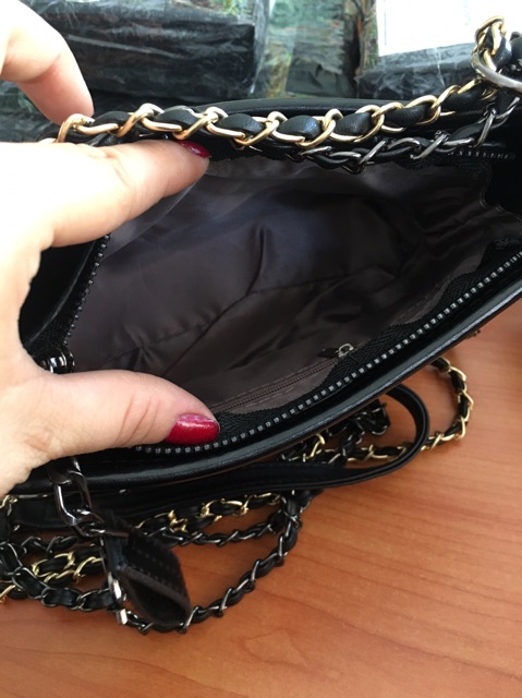 Túi đeo pha màu,da dập