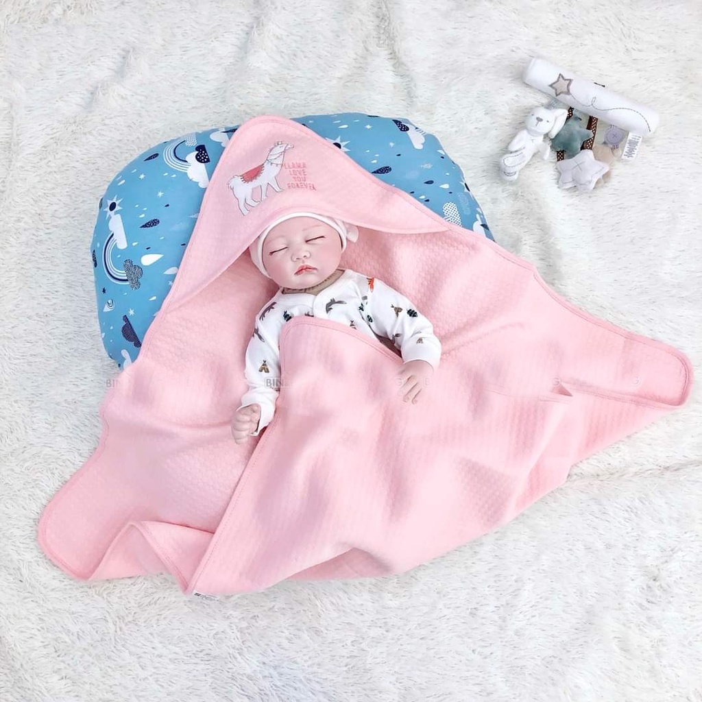 Chăn ủ choàng có mũ Bebe Comfort cho bé sơ sinh kích thước 80x80cm- Kiến baby store