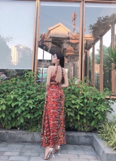 Đầm maxi yếm xẻ
