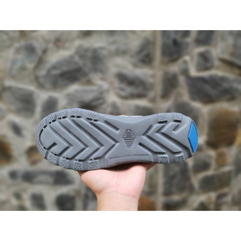 Thanh lý giày chính hãng Palladium SIÊU NHẸ chống nước xám mẫu mới | BigBuy360 - bigbuy360.vn