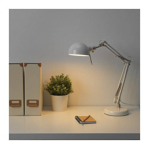 Đèn bàn học FORSA màu trắng