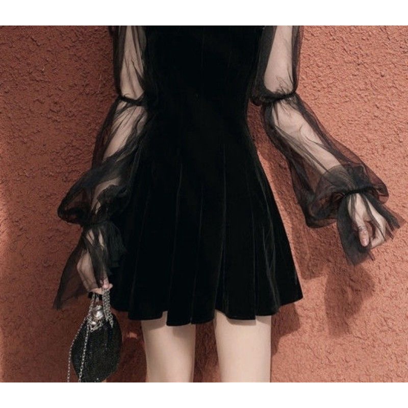 Đầm nhung đen dáng chữ A tay phồng phối lưới phong cách retro gợi cảm