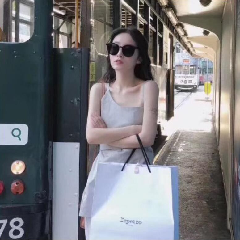 Kính Mát Thời Trang Đáng Yêu Cho Cặp Đôi | BigBuy360 - bigbuy360.vn