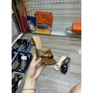 Guốc da mềm gót to cao 5 phân