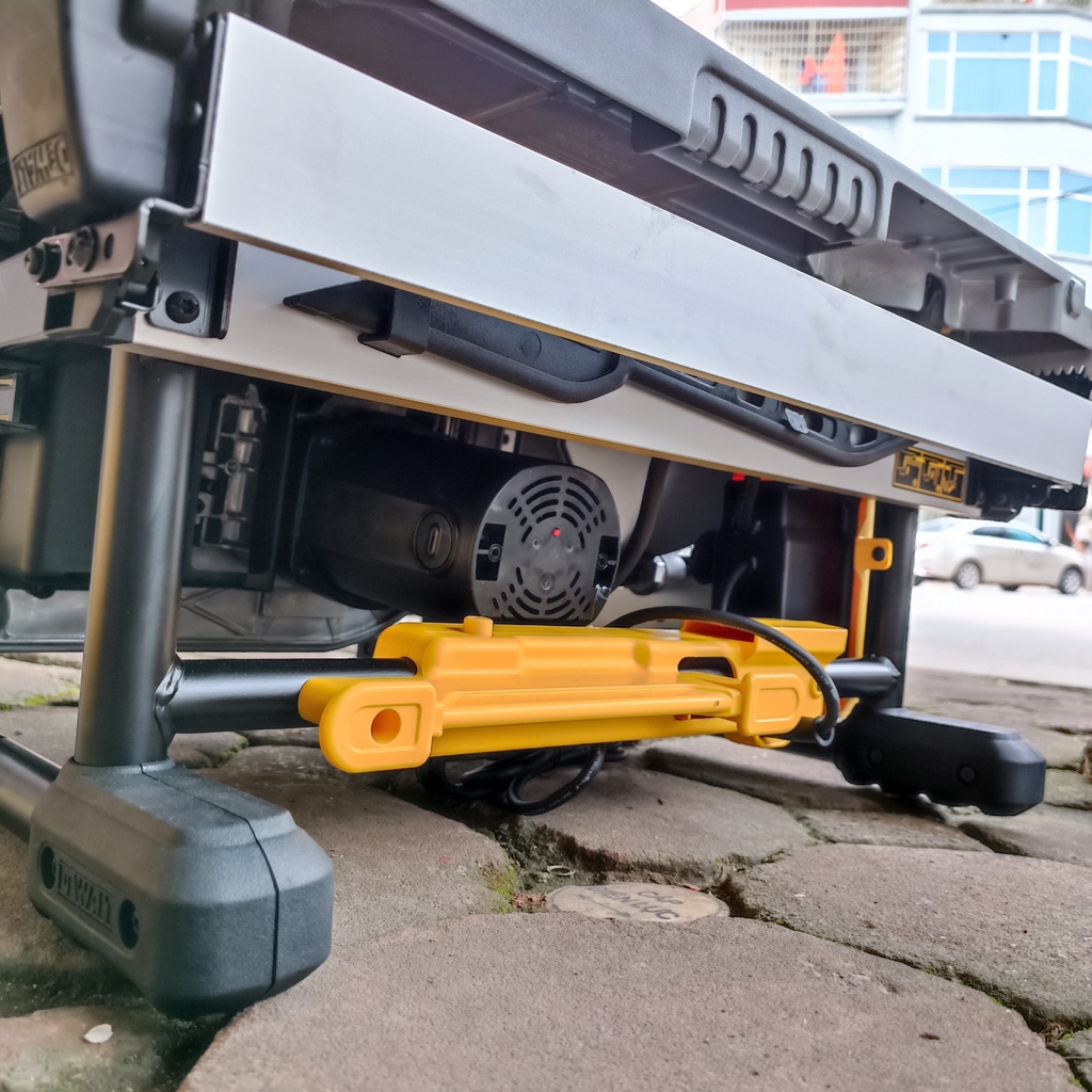 Máy cưa bàn Dewalt DWE7492 2000W