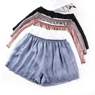 Quần đùi lụa satin nữ
