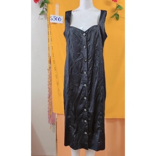 đầm 2 dây màu đen bóng size M/L. S500