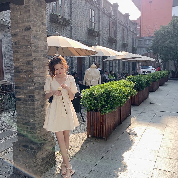 Đầm tay phồng cổ chữ V thiết kế thời trang mùa hè phong cách Pháp 2021