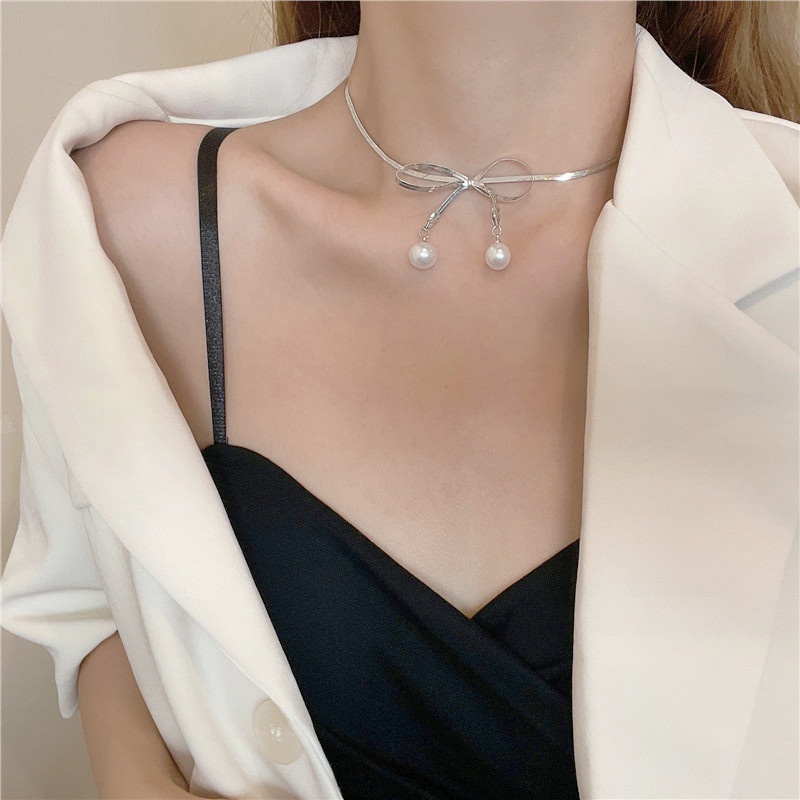 Vòng cổ Kim Loại Mặt Nơ Đính Ngọc Trai Thời Trang