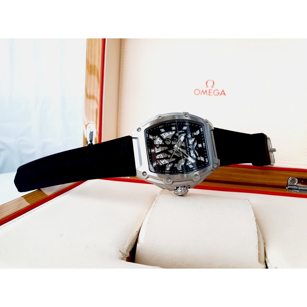 Siêu phẩm Đồng hồ nam CHRISTIAN VAN SANT MEN'S ODYSSEY CV6190.