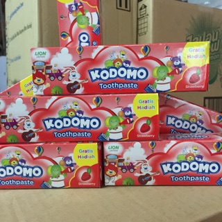 Kem đánh răng Kodomo cho bé