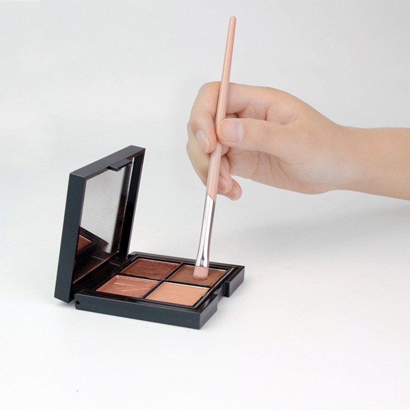 Cọ Che Khuyết Điểm Fenty F183