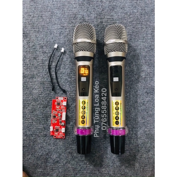 Micro Loa Kéo Shure X8 Sóng UHF có sét tần số cần gạt kênh A-B