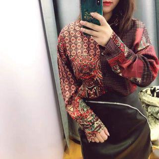 Áo sơ mi họa tiết