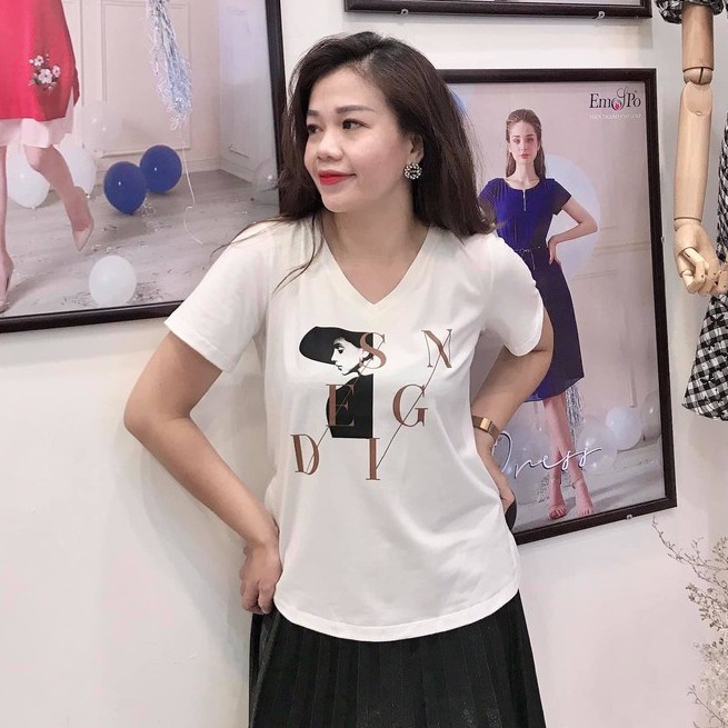 [Mã LTP50 giảm 50000 đơn 150000] Áo thun nữ Emspo cổ timchữ họa tiết ATS0508