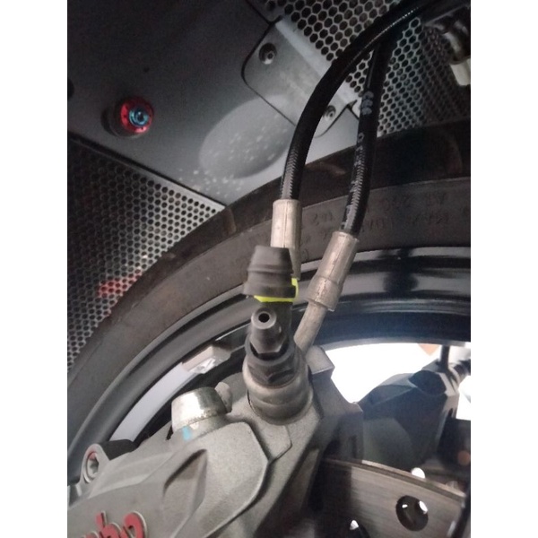 Cao su chụp ốc xã gió Brembo