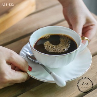 Tách trà kiểu Anh - bộ cốc kèm đĩa sứ xương viền vàng, đồ uống trà - cafe cao cấp