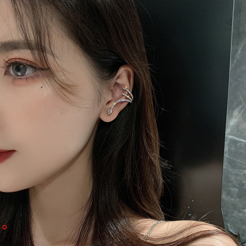 Bông tai hình rắn đính đá phong cách punk