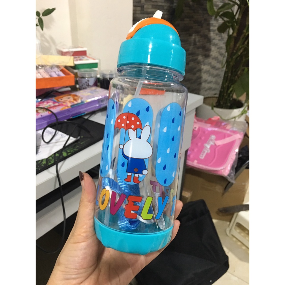 BÌNH ĐỰNG NƯỚC TOUMTOU NHẬT BẢN 660 ML HỌA TIẾT CUTE CÓ ỐNG HÚT CHO BÉ