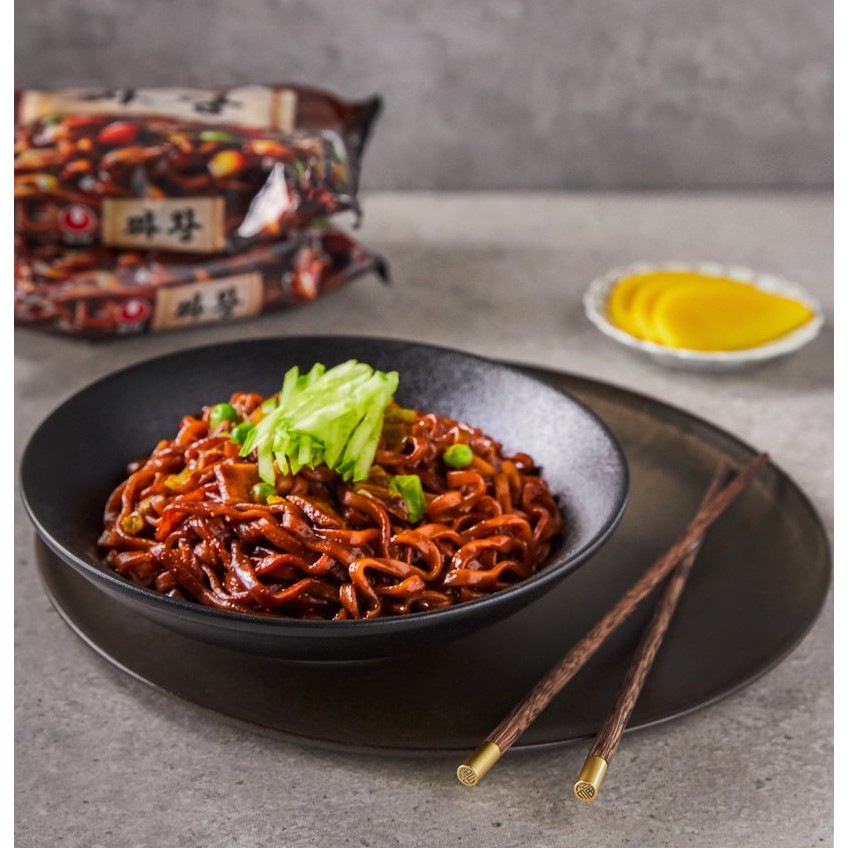 MỲ TƯƠNG ĐEN JJAWANG GÓI 134G -  짜왕 134G