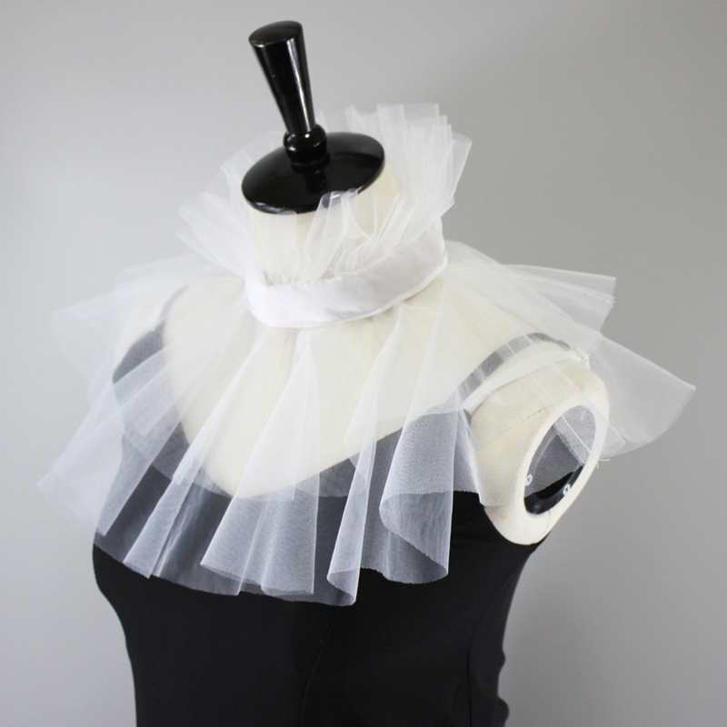 Khăn Choàng Cổ Đứng Vải Tuyn Đính Nút Giả Lưới Victorian Cho Nữ