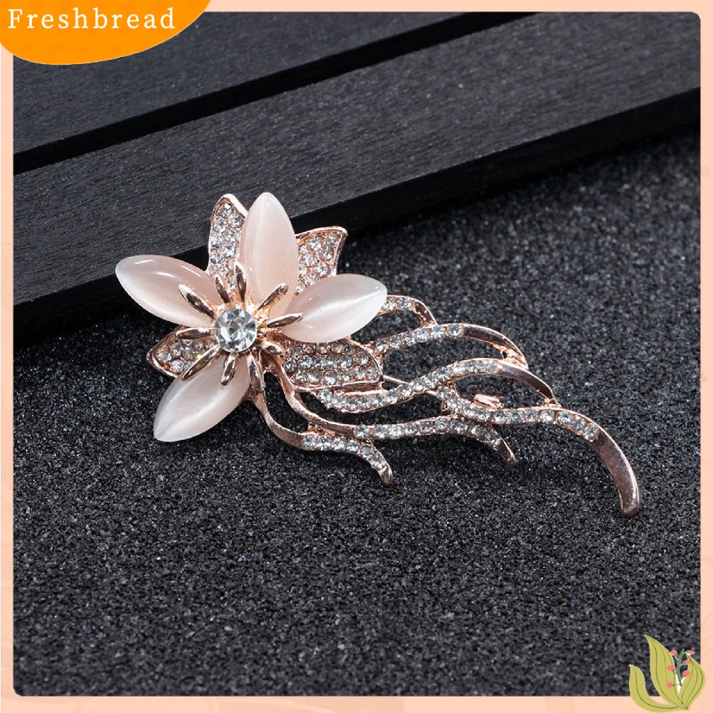 Ghim cài áo hình bông hoa đính đá phong cách thời trang