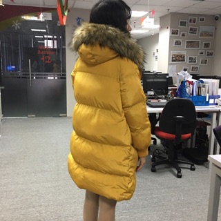 Áo khoác nữ dáng dài mũ lông
