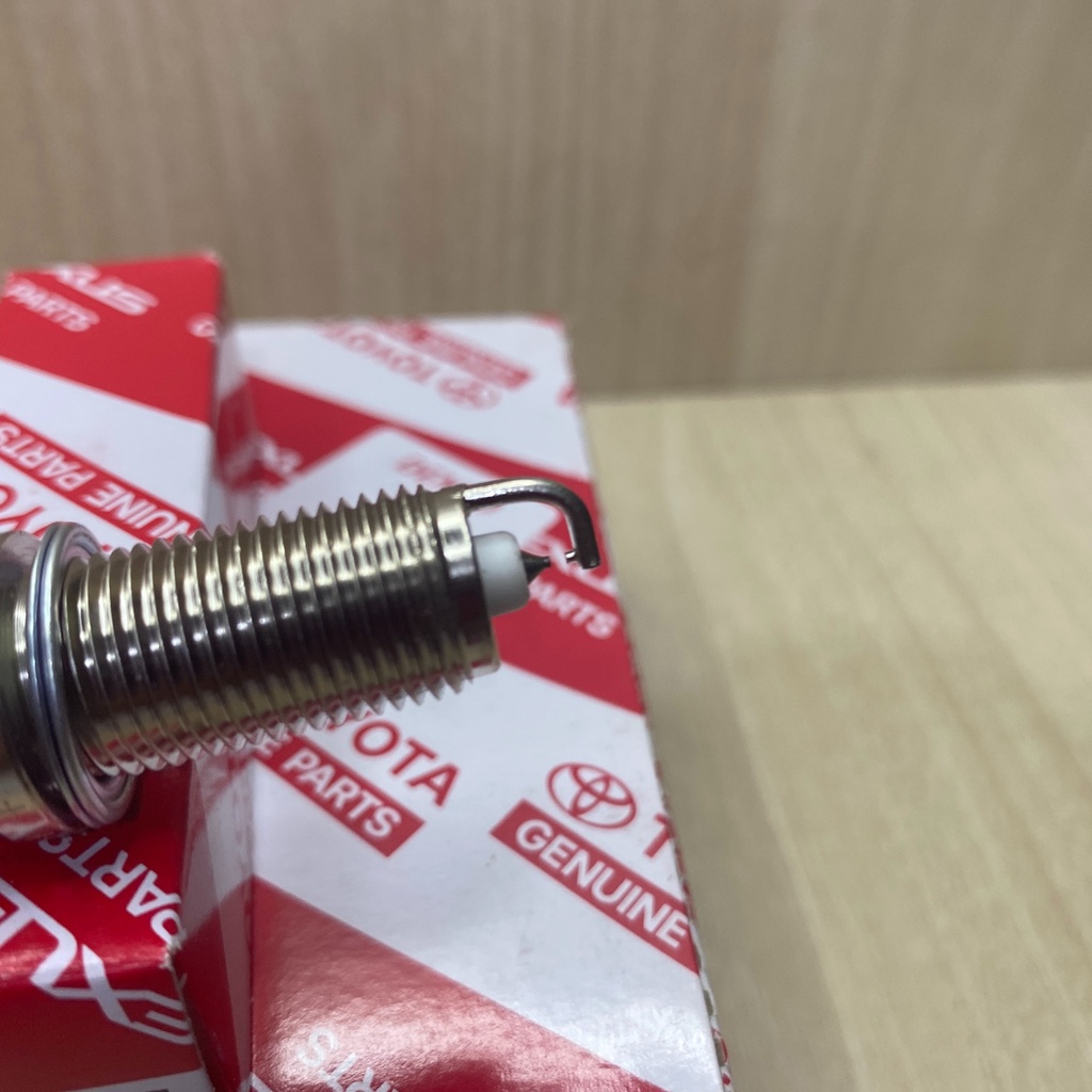 Bộ 4 Bugi 2 cực Iridium Xe Toyota Innova ForTuner Xpander ren 14 chân dài-kim