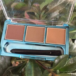 Bột vẽ chân mày 3 ô Gadania