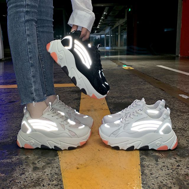 Giày thể thao phản quang