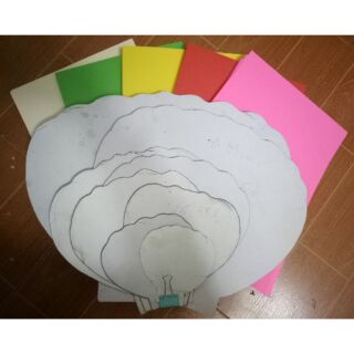 Giấy mĩ thuật và khuôn cánh