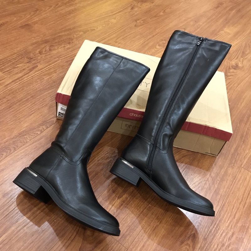 Dép sandal và  boots