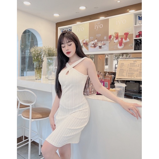 ĐẦM BODY LEN GÂN CỔ YẾM