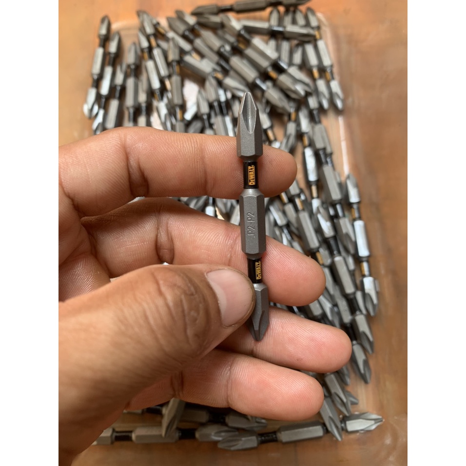 Mũi vít 2 đầu PH2-PH2 Dewalt dài 70mm chính hãng có từ ( SL : 1 mũi )