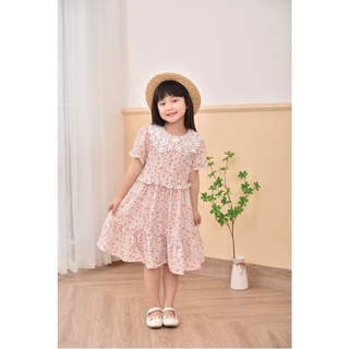 Váy hoa cổ ren