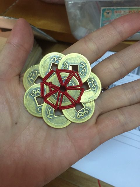 8 đồng xu cổ tết chỉ đỏ may mắn