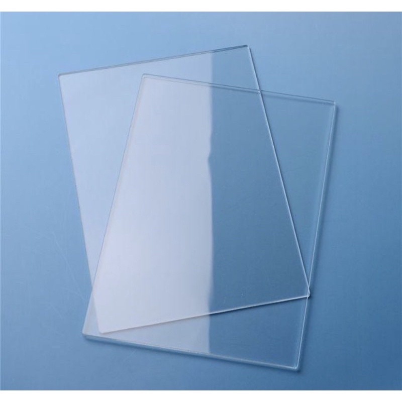 Bảng mica trong suốt trưng mẫu size a5
