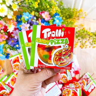 Một cái kẹo dẻo gummi pizza hiệu Trolli Đức Hộp 15.5gam gồm 5 miếng